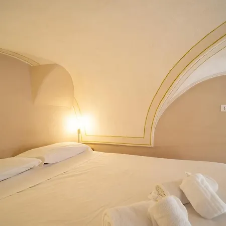 Gaudio 53 - Loft In Center Санремо