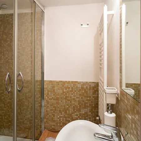 Gaudio 53 - Loft In Center Санремо